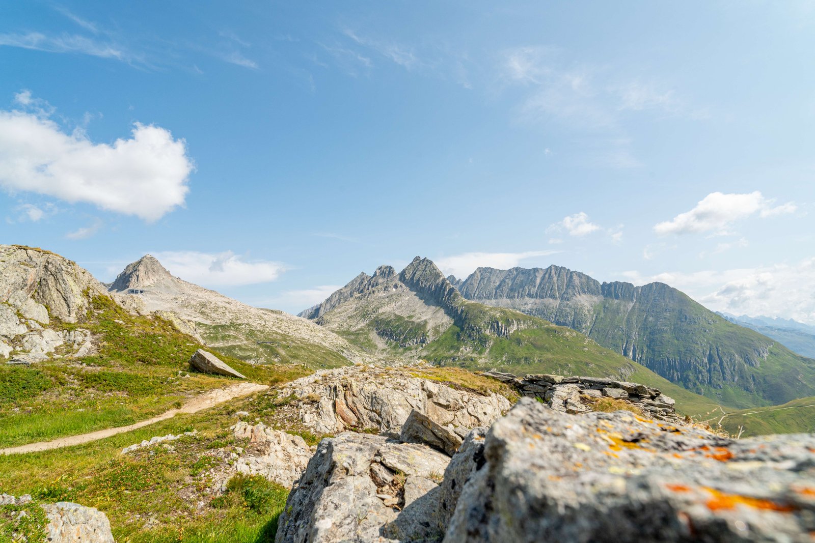 Berglandschaft mit Wolken